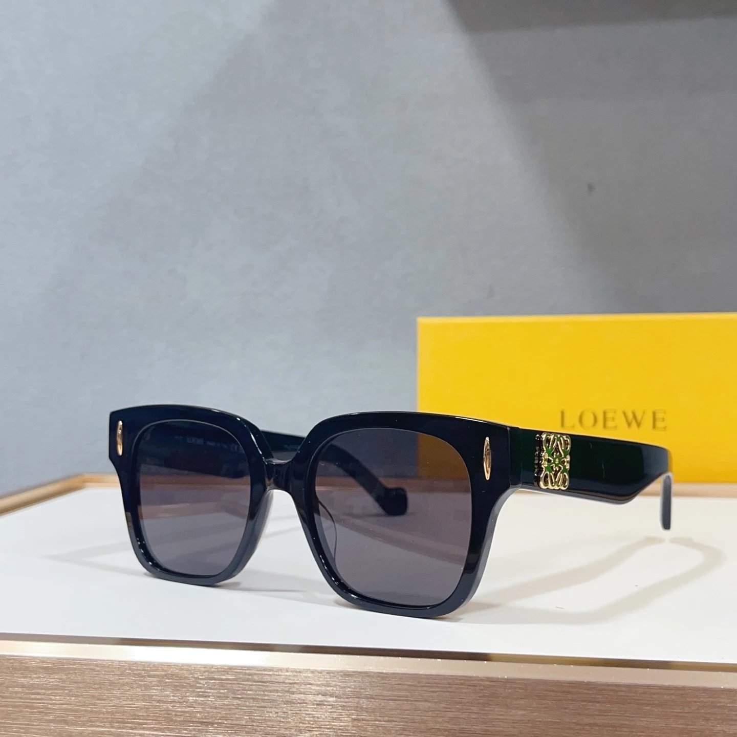 Loewe LW50069I Sunglasses 51-19-140 Ver.B — photo 2
