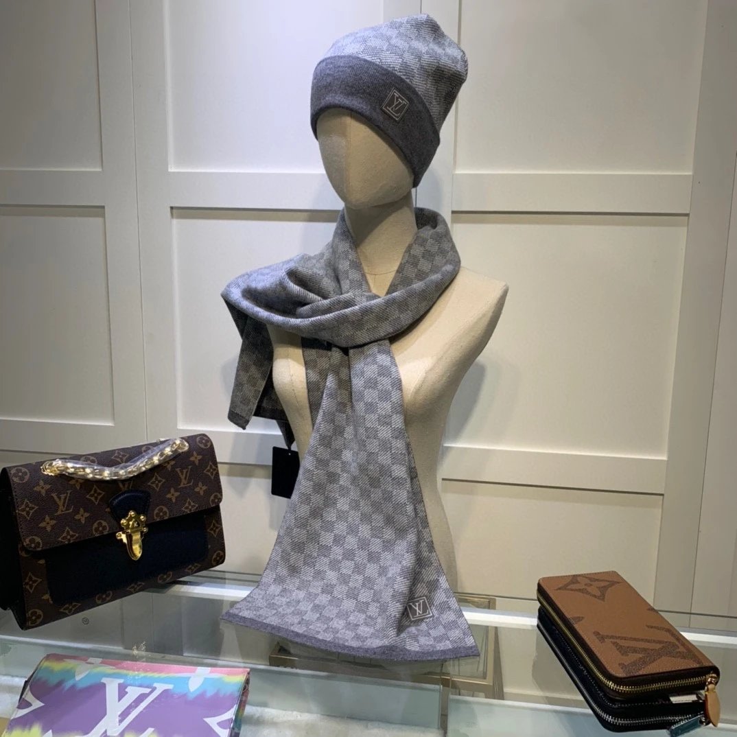 Louis Vuitton Wool Cashmere Scarf & Hat Set Ver.D — Photo 2