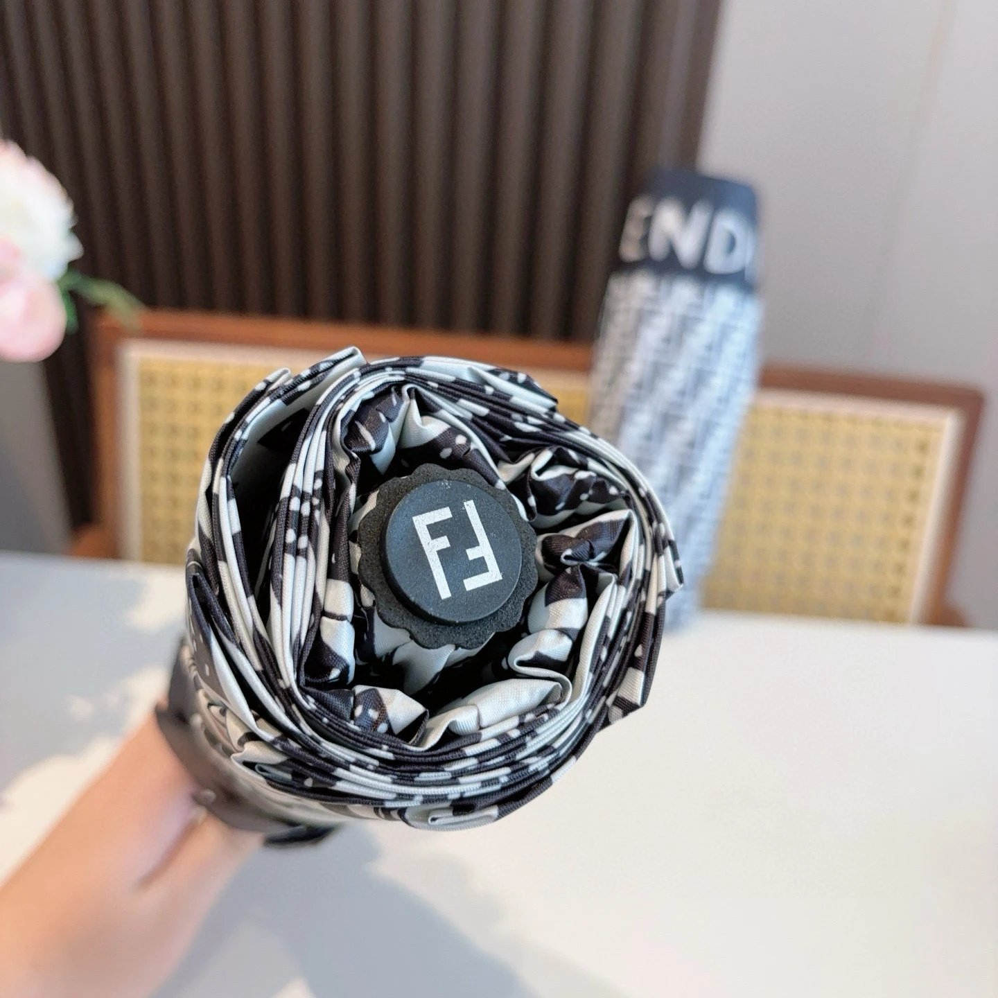 Fendi UV Protection Folding Umbrella Ver.H — Photo 4