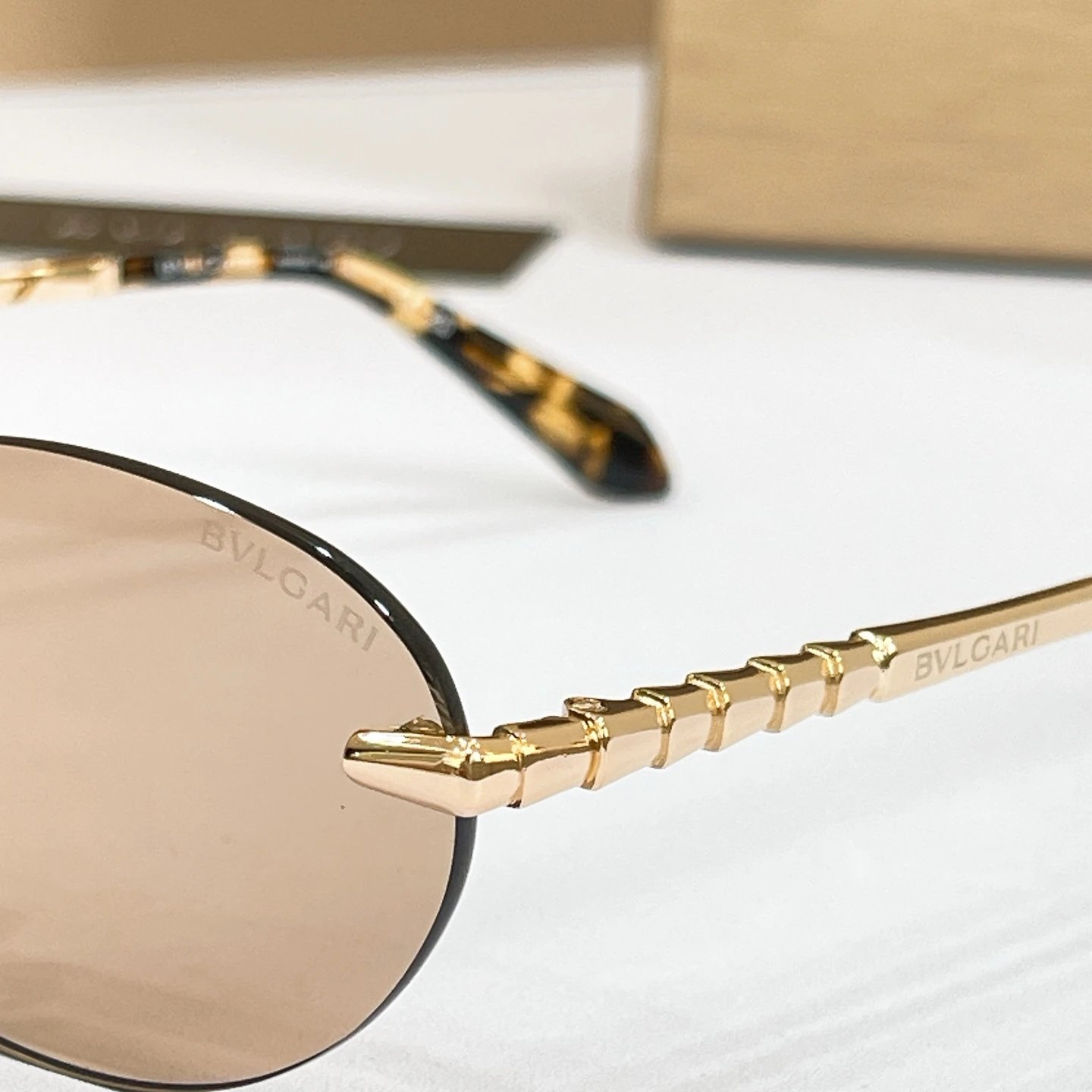 Bvlgari BV50070U Sunglasses 56-16-145 Ver.B — photo 9