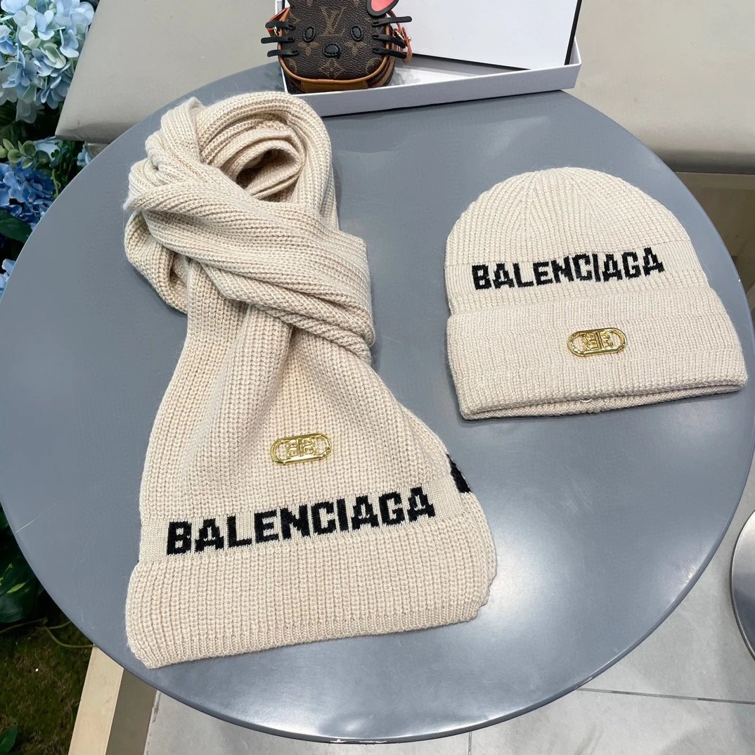 Balenciaga Wool Rabbit Fur Scarf & Hat Set Ver.C — Photo 5