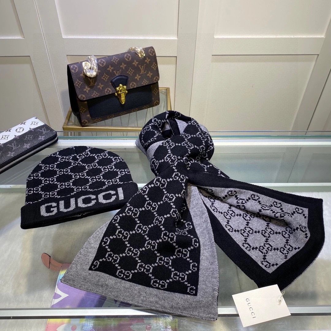 Gucci Cashmere Scarf & Hat Set Ver.F — Photo 2