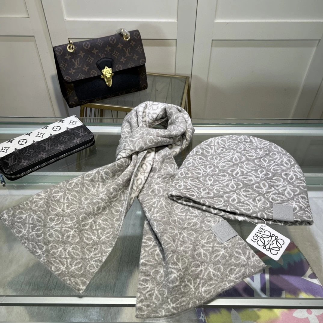 Loewe Scarf & Hat Set Ver.C — Photo 4
