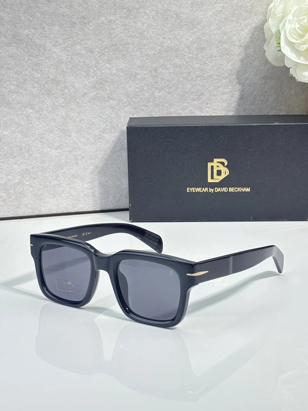David Beckham DB 7100S Sunglasses 52-21-145 Ver.A — photo 5