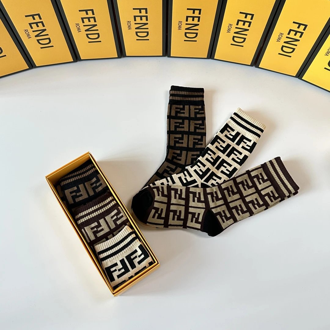 Fendi Classic Crew Socks 3-Pair Box — QC