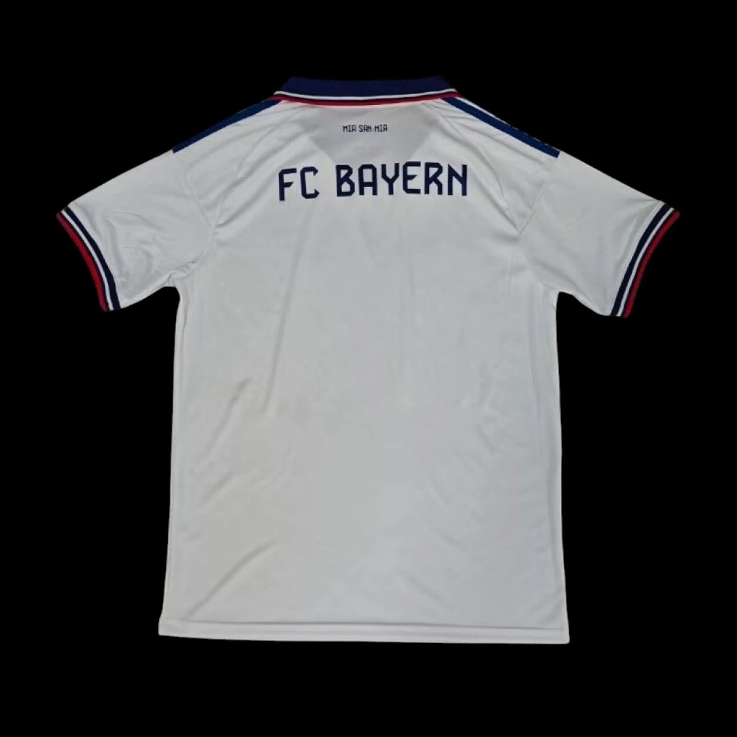 Bayern Munich 26/27 Away Jersey — Photo 2