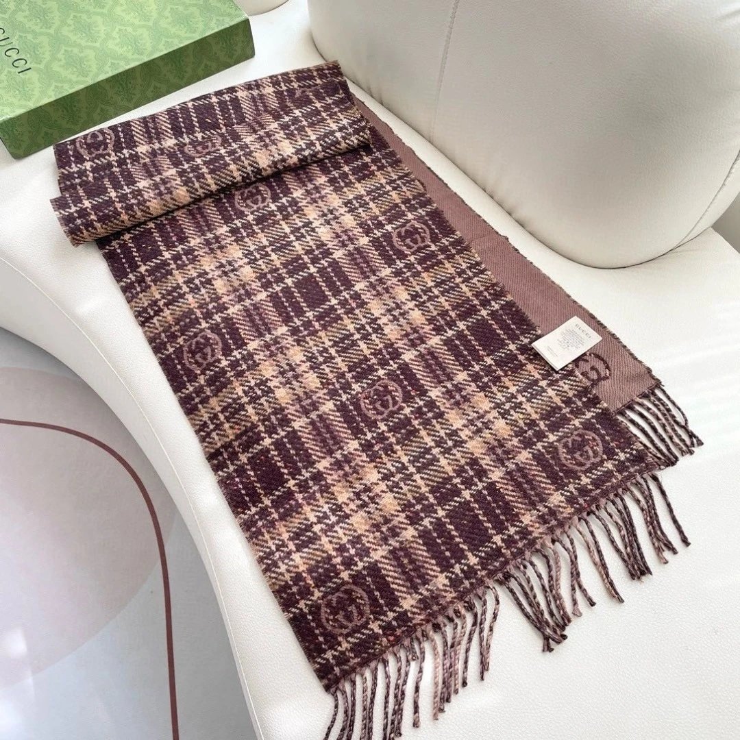 Gucci Wool Silk Scarf — Photo 4