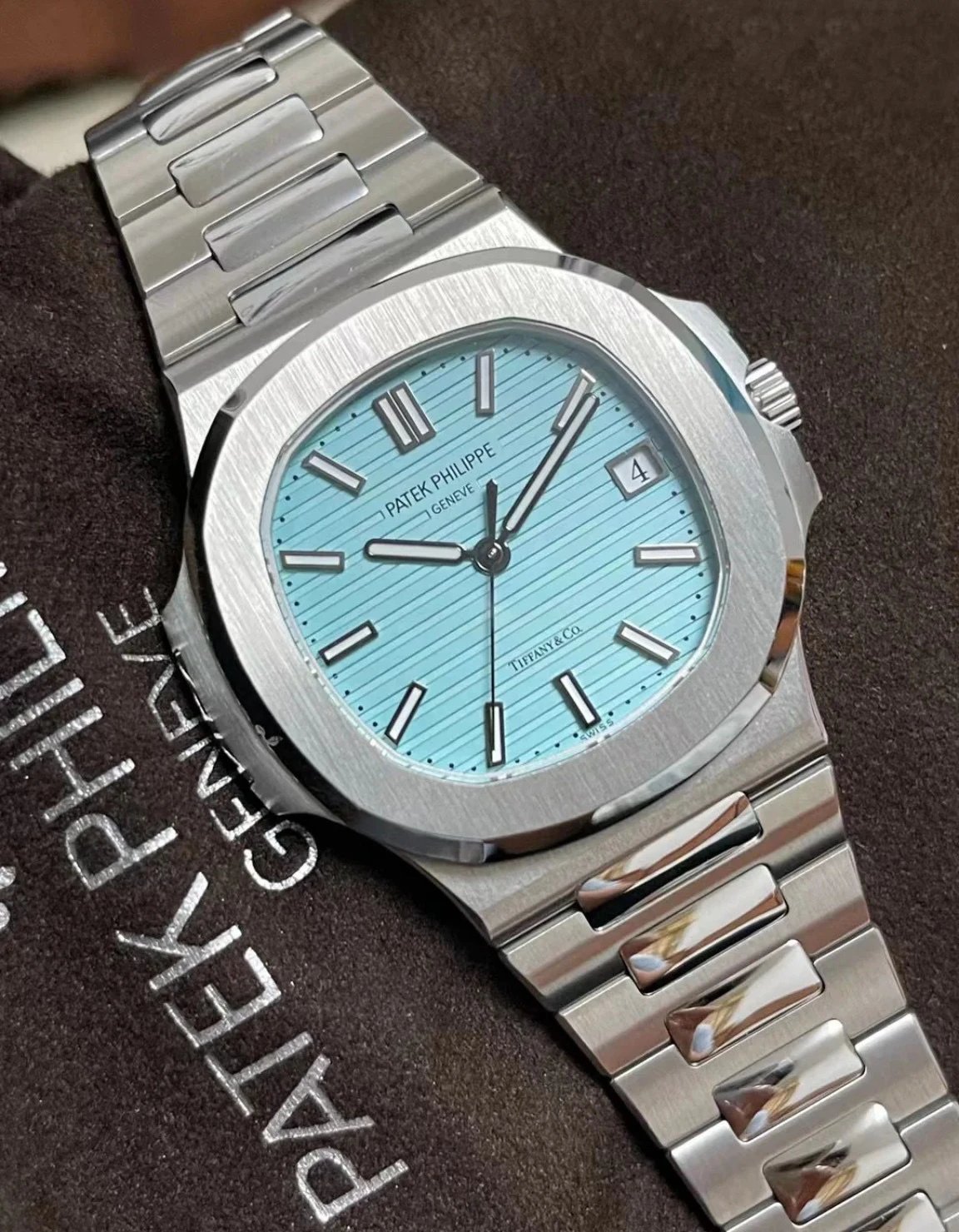 Patek Philippe Nautilus Automatic Watch 42mm Ver.B — Zdjęcie 3