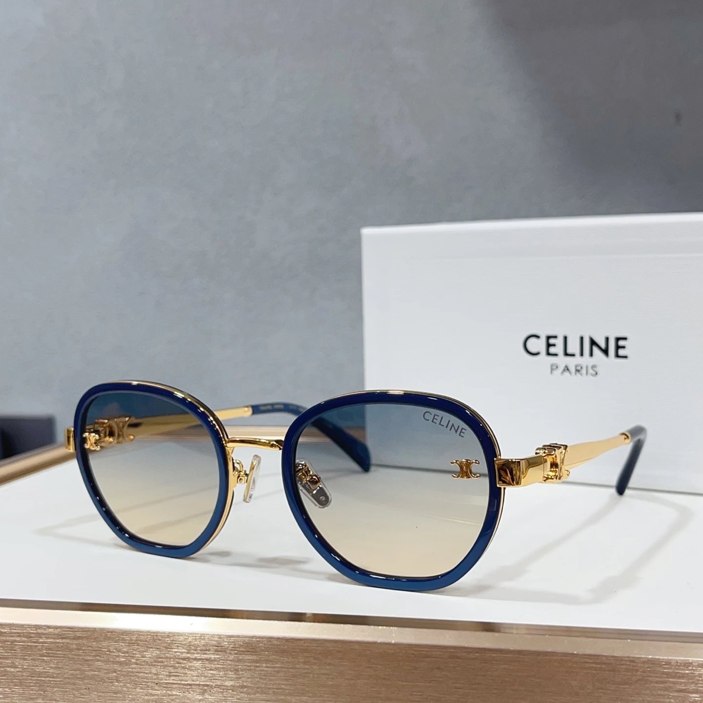 Celine CL42135U Sunglasses 55-22-145 — photo 6