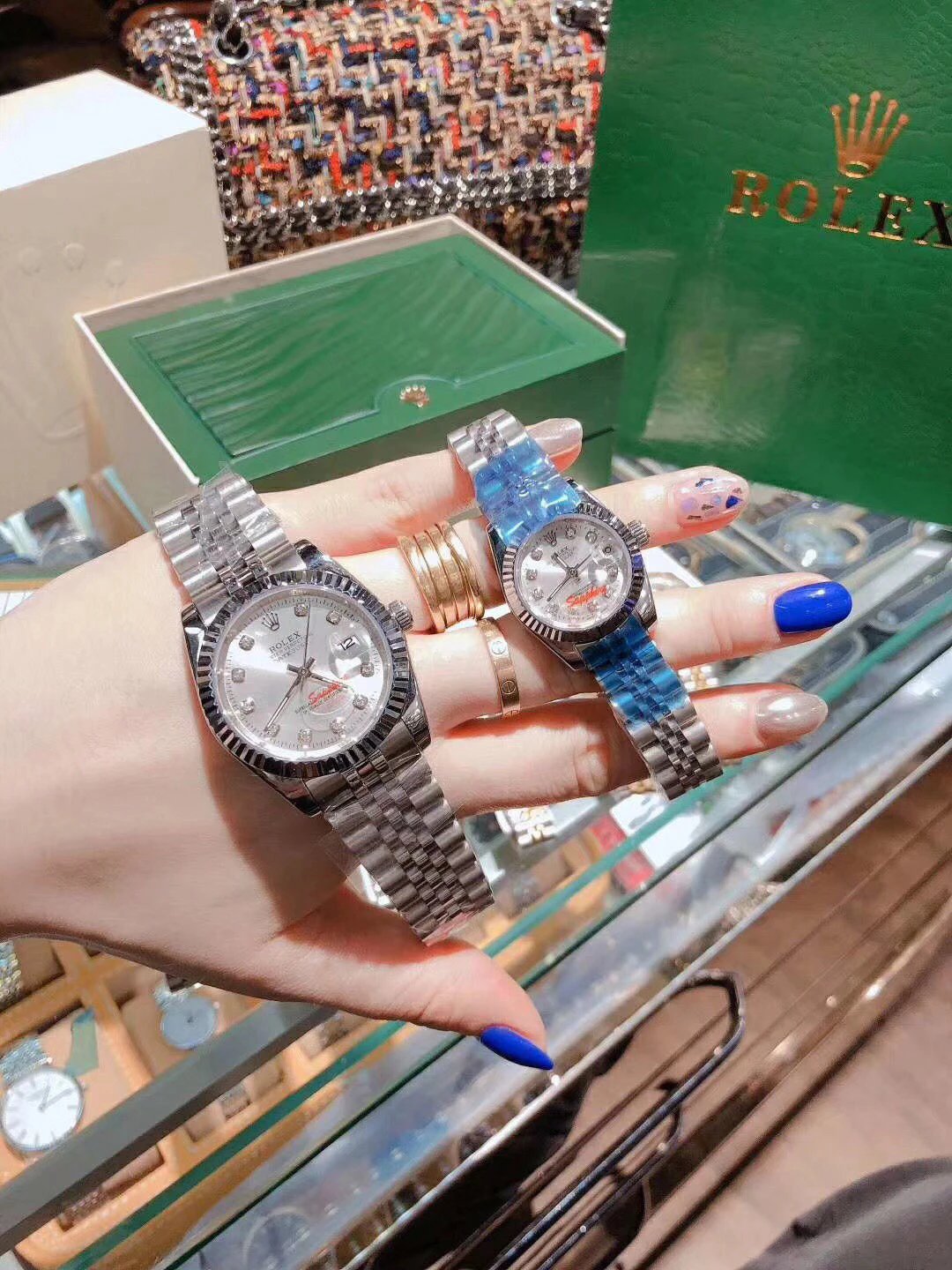 Analoge Rolex Datejust horlogeset met gekartelde lunette