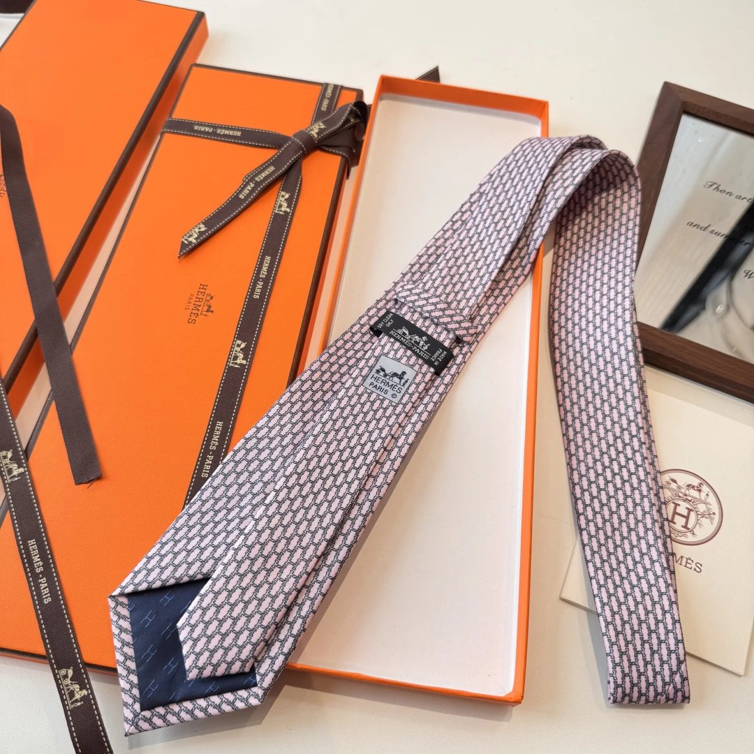 Hermes Silk Tie Ver.R — Photo 4