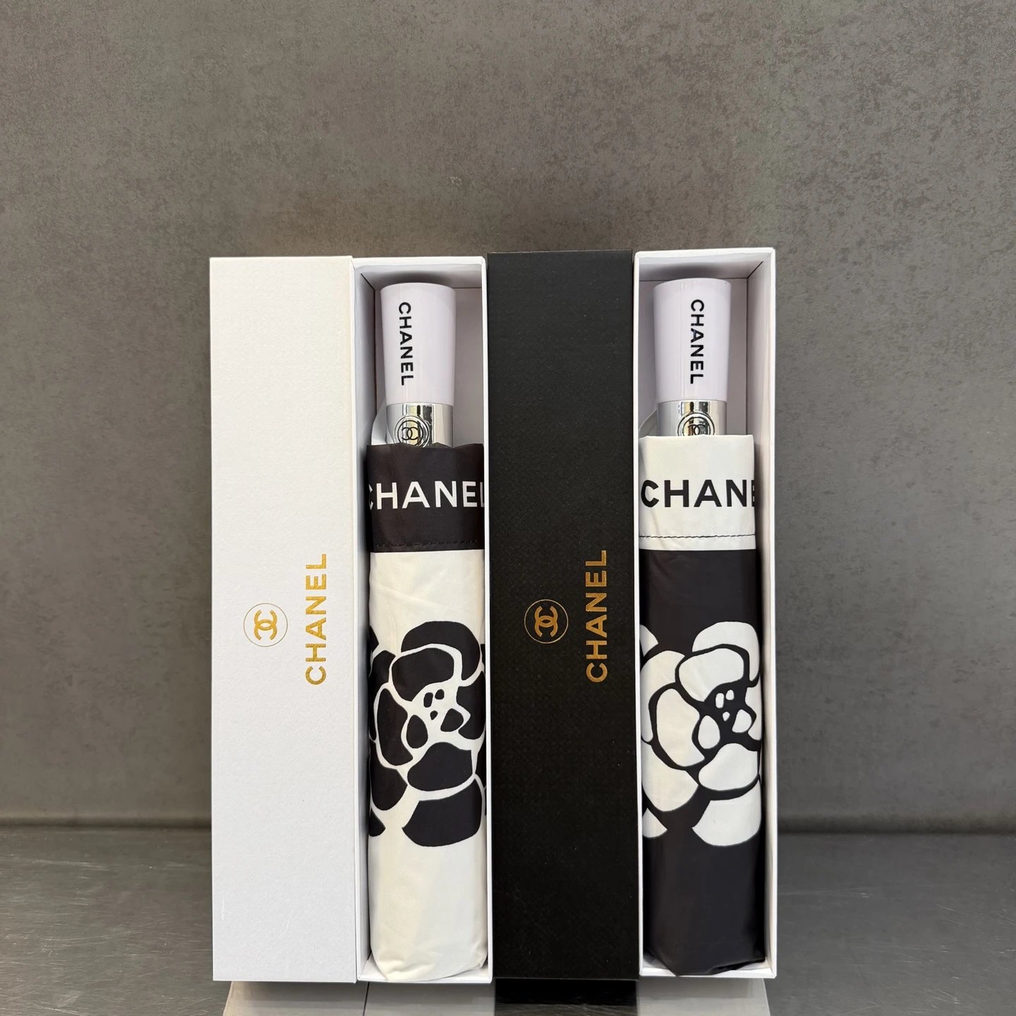 Chanel UV Protection Folding Umbrella Ver.M — Zdjęcie 9