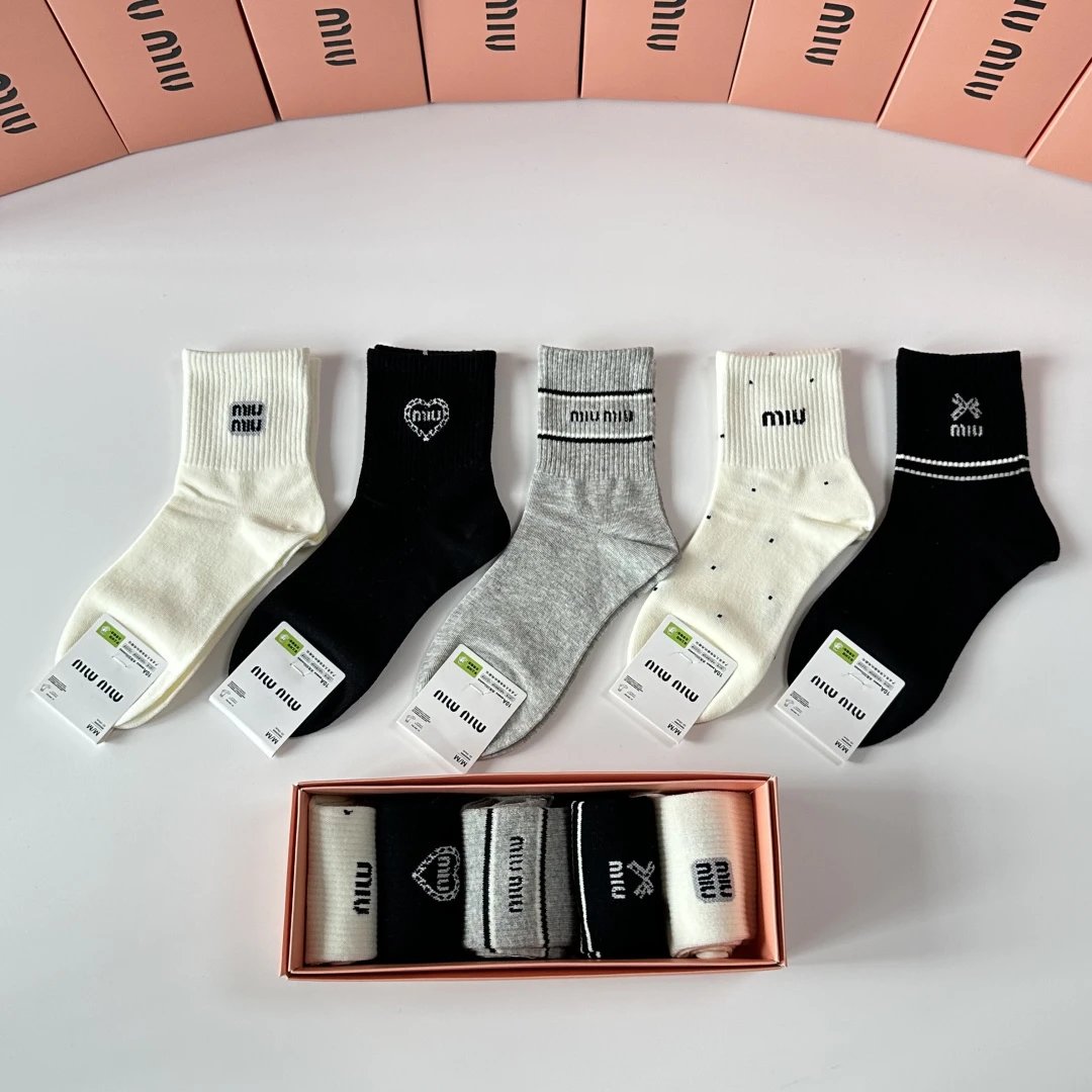 Miu Miu Crew Socks 5-Pair Box — photo 2