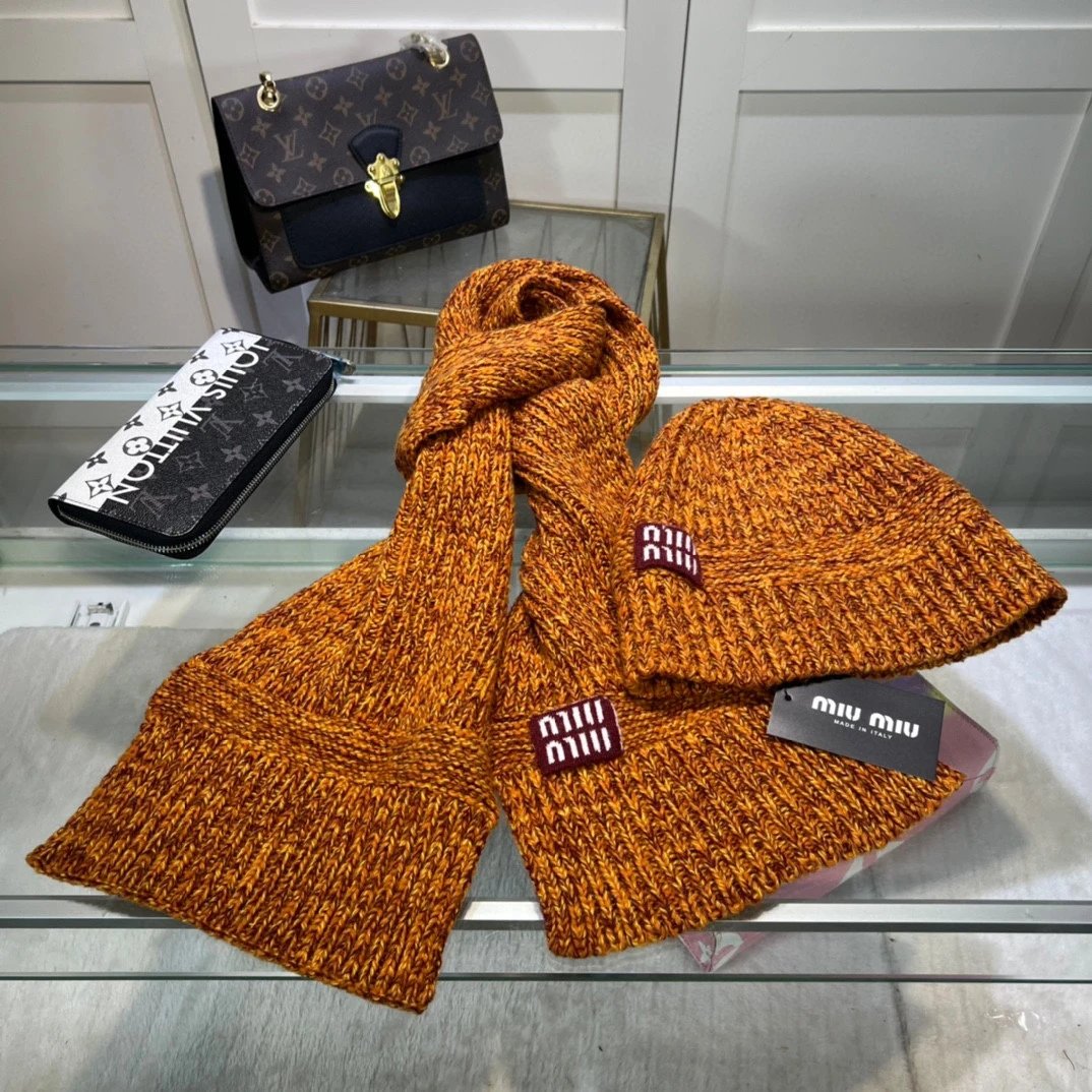Miu Miu Scarf & Hat Set Ver.B — Photo 6