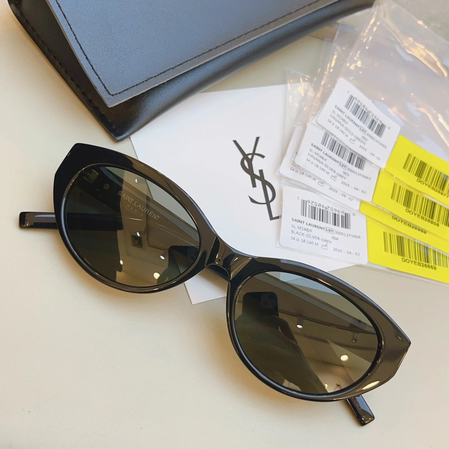 Saint Laurent Sunglasses Ver.C — photo 2