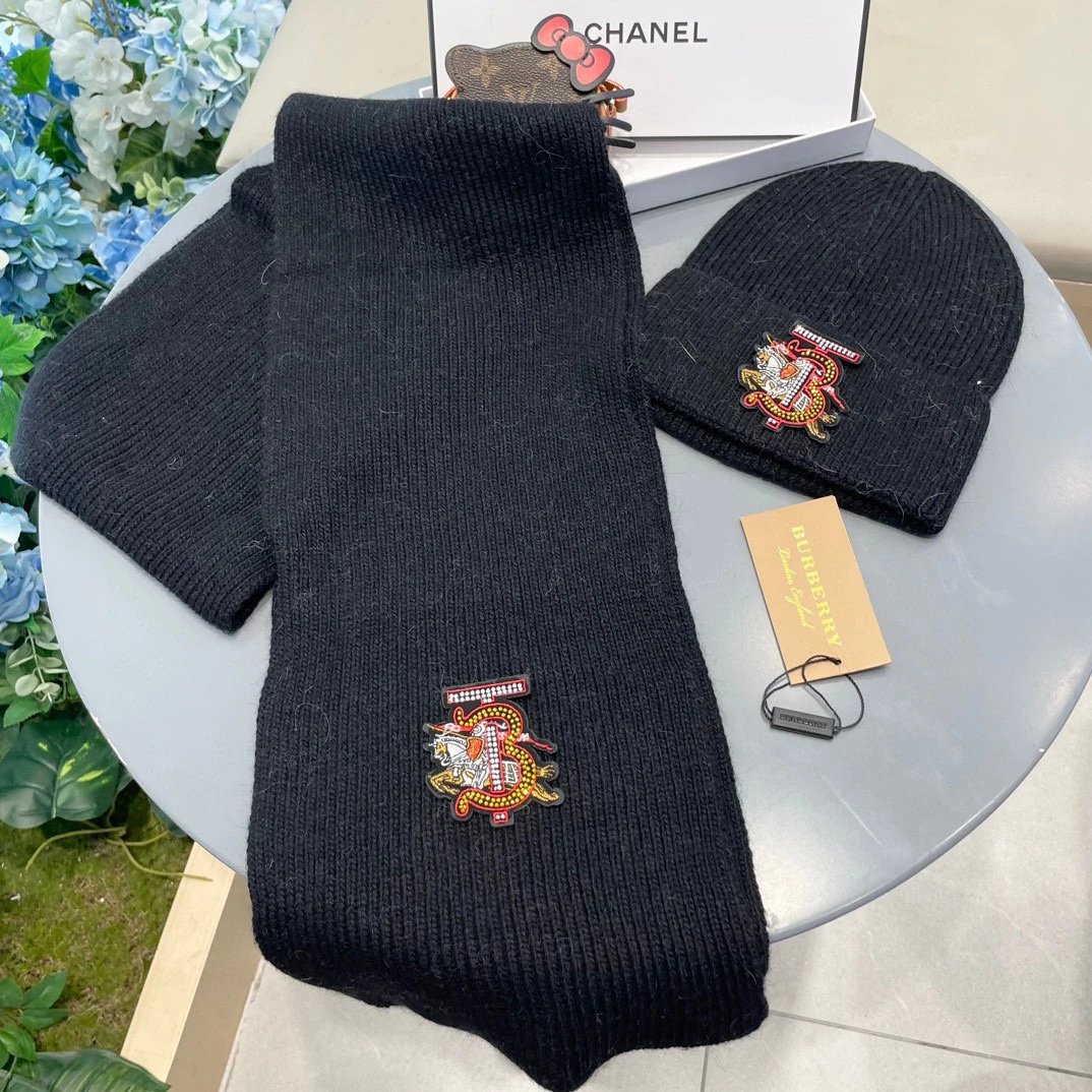 Burberry Scarf & Hat Set Ver.E — Photo 3