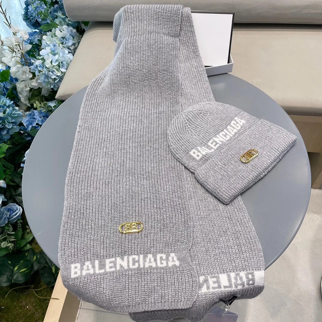 Balenciaga Wool Rabbit Fur Scarf & Hat Set Ver.A — Photo 8