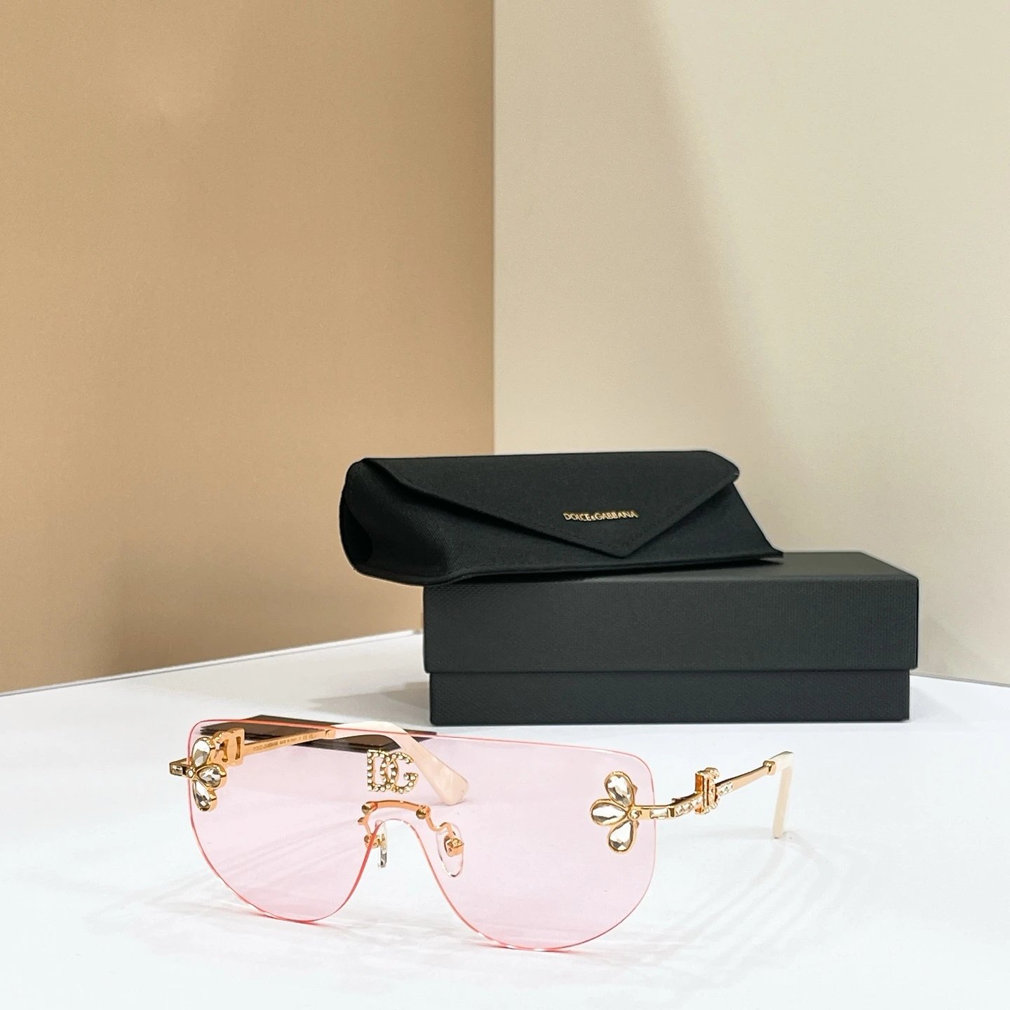 Dolce & Gabbana DG2207 Sunglasses Ver.B — photo 2