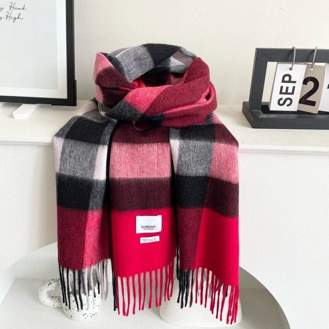 Burberry Cashmere Scarf Ver.F — Photo 6