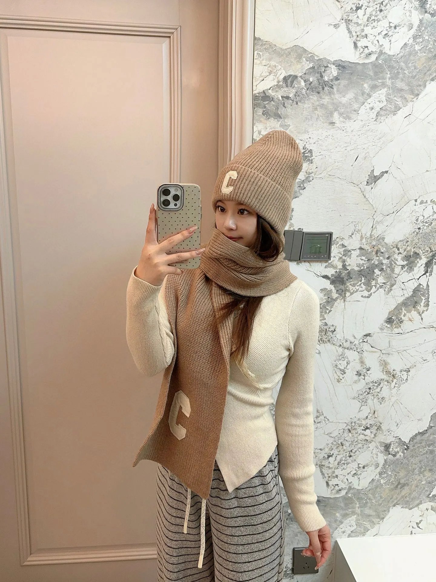 Celine Scarf & Hat Set Ver.B — Zdjęcie 3
