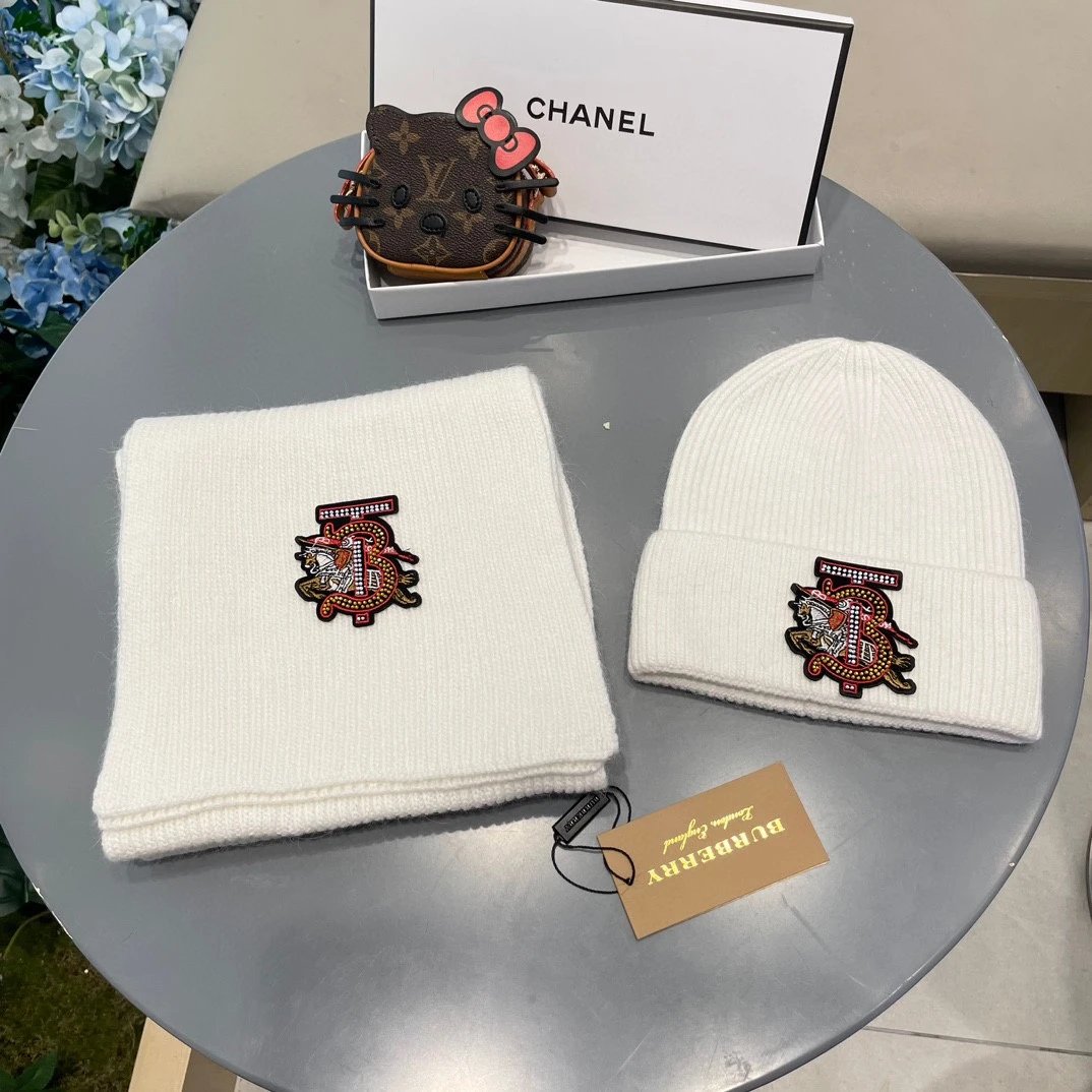 Burberry Scarf & Hat Set Ver.C — Photo 2