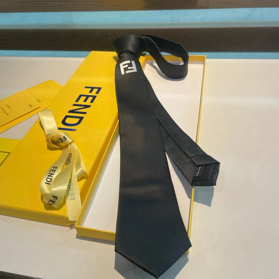 Fendi Silk Tie Ver.E — Photo 8