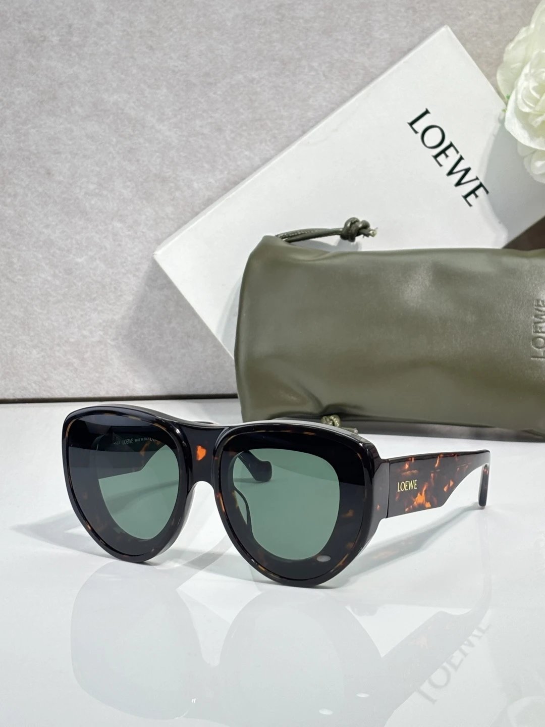 Loewe LW40170U Sunglasses 61-16-140 Ver.B — photo 5