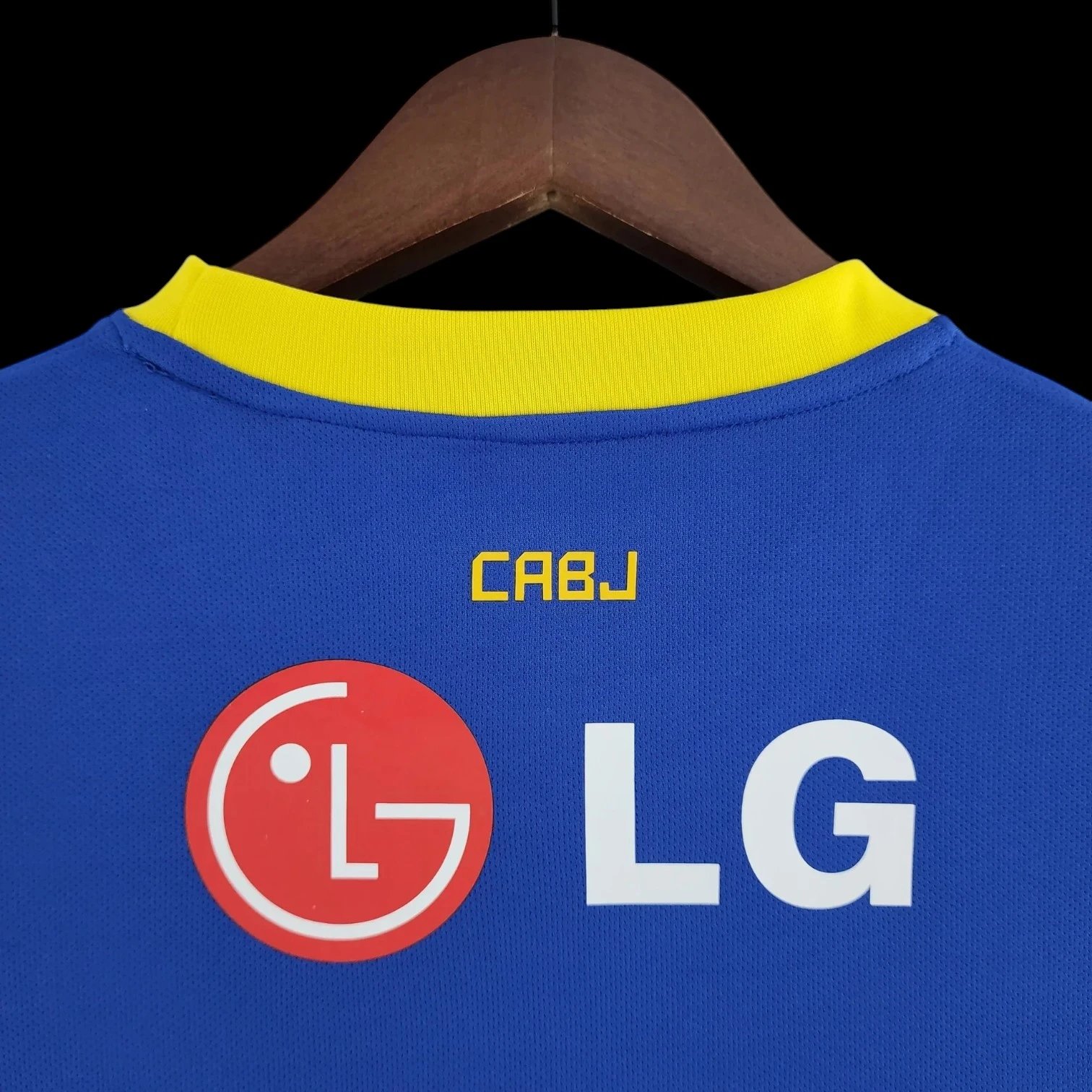 Boca Juniors 10/11 Retro Jersey — photo 3