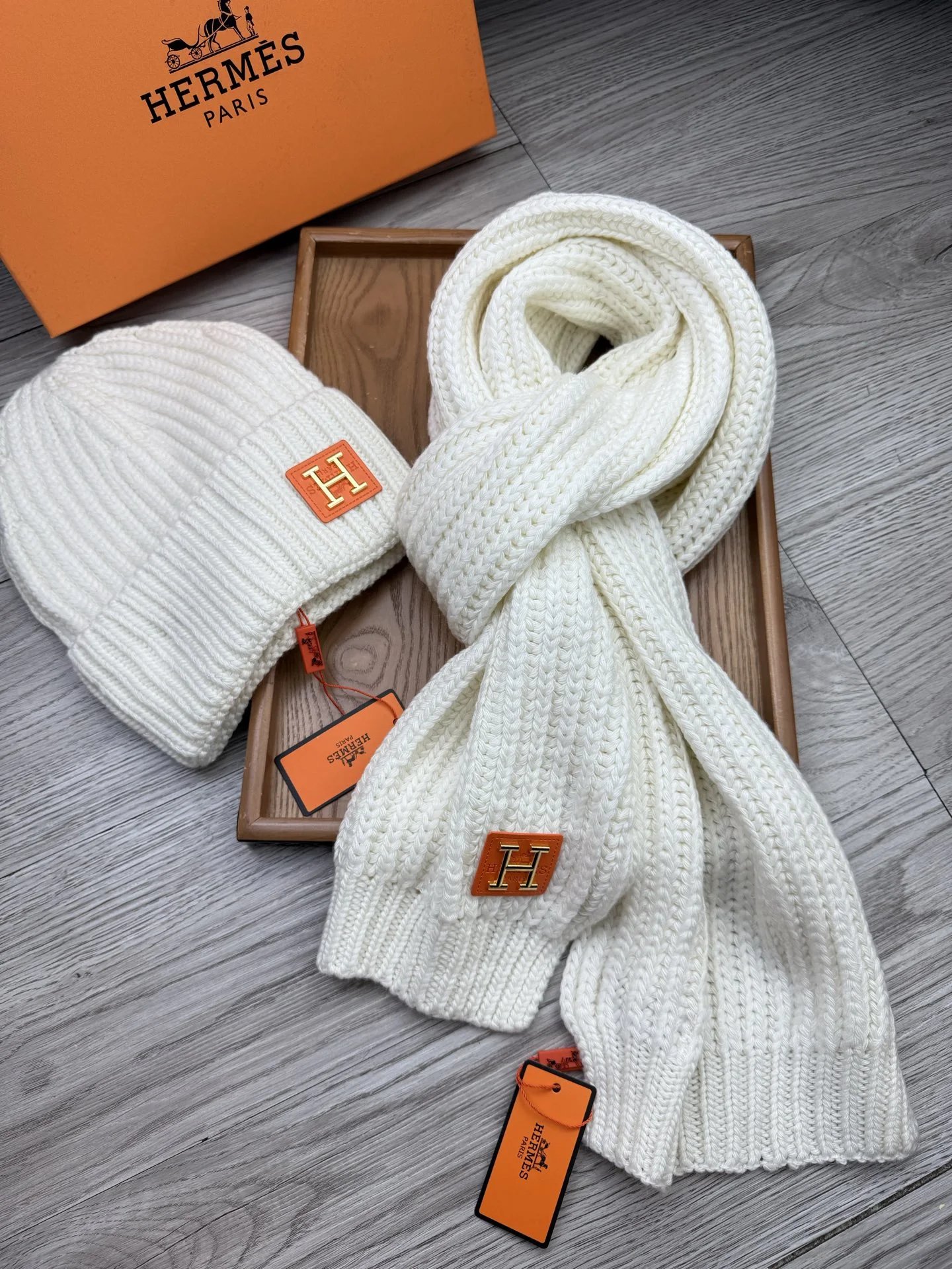 Hermes Wool Rabbit Fur Scarf & Hat Set Ver.D — Photo 7