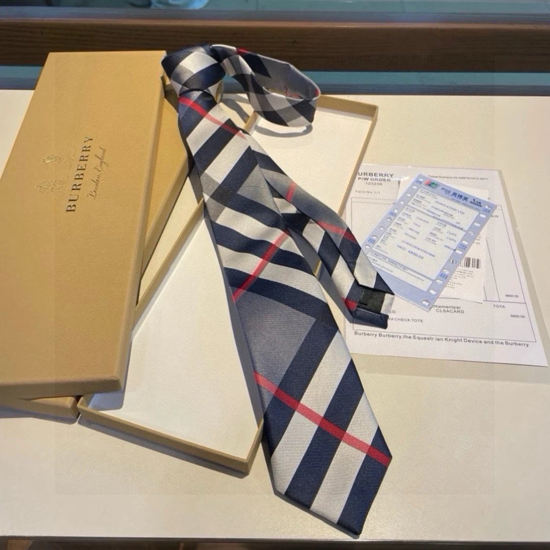 Burberry Silk Tie Ver.H — Photo 8