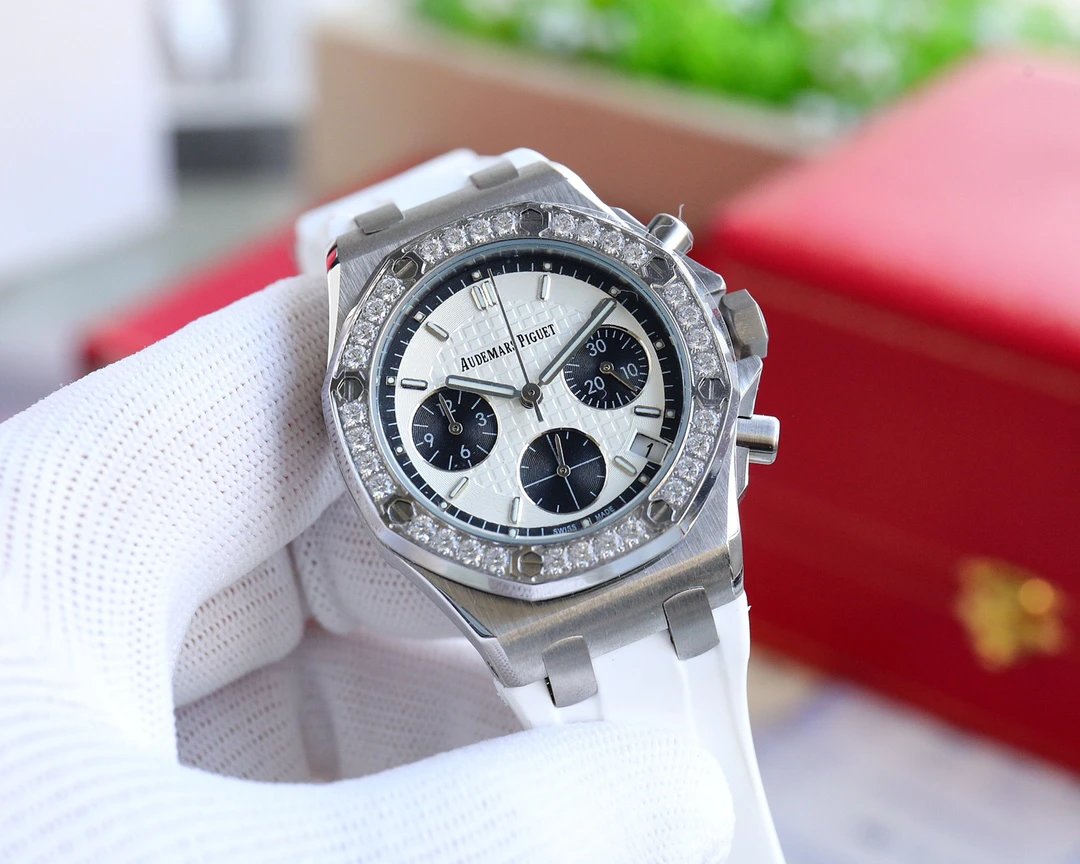 Audemars Piguet Royal Oak Offshore Quartz Ladies Watch 37mm — photo 3