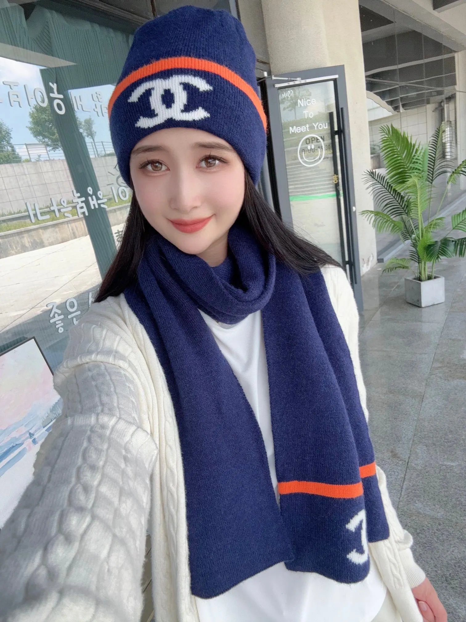 Chanel Scarf & Hat Set Ver.E — Photo 2