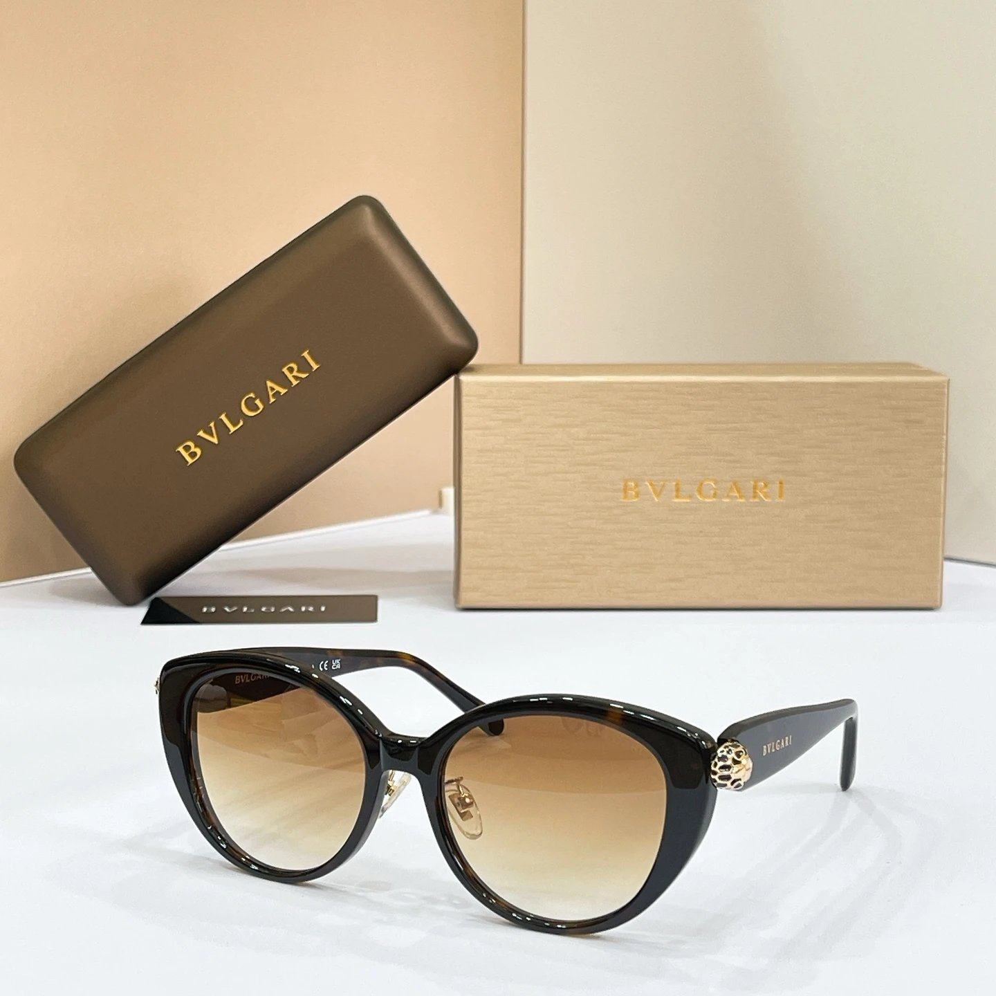 Bvlgari BV50073I Sunglasses 54-18-140 Ver.A — photo 6