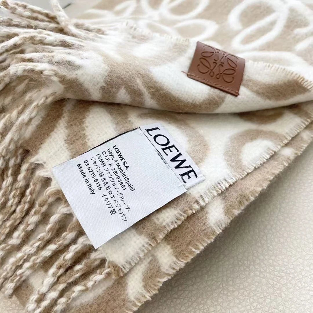 Loewe Cashmere Scarf Ver.B — Photo 9