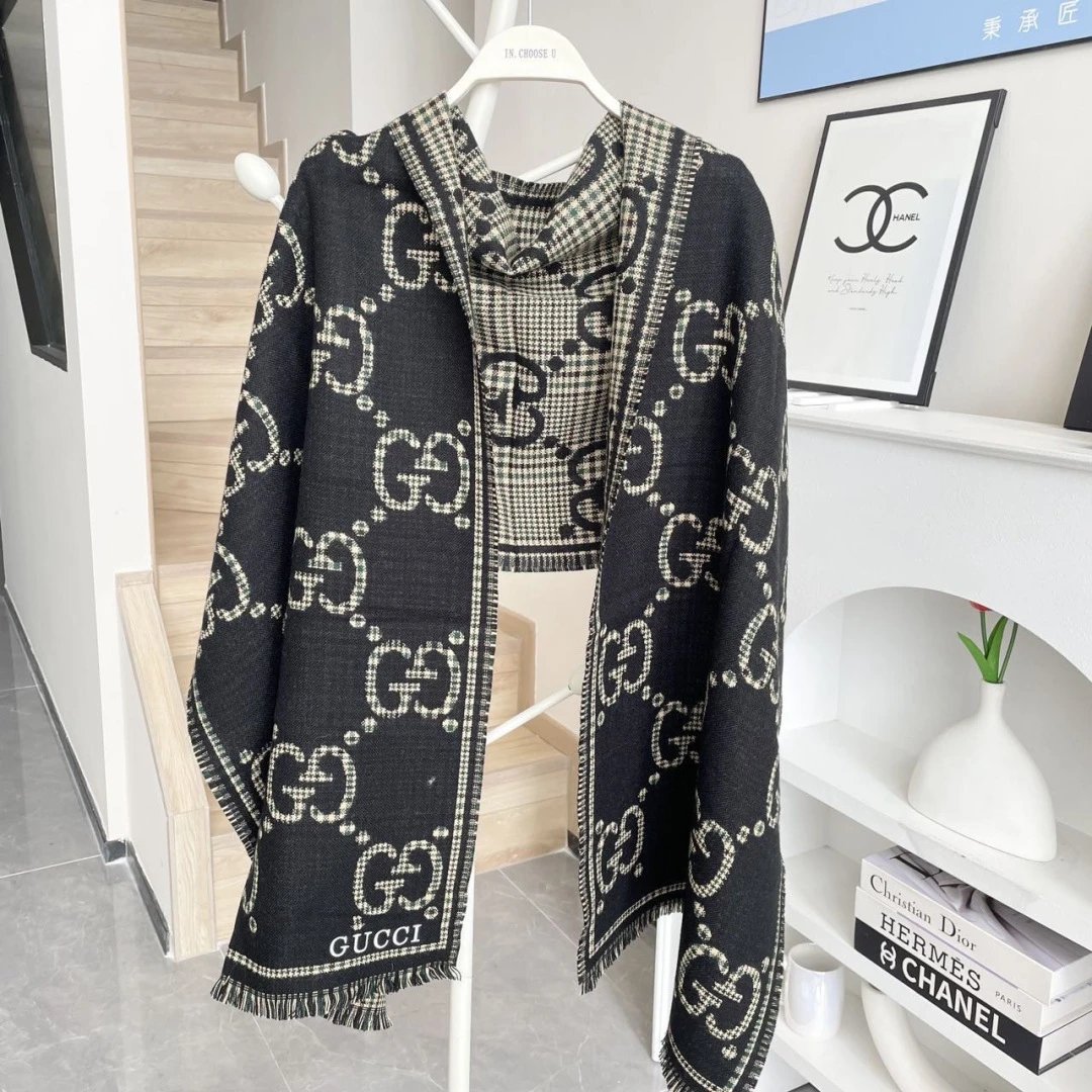 Gucci Cashmere Shawl Ver.J — Photo 7
