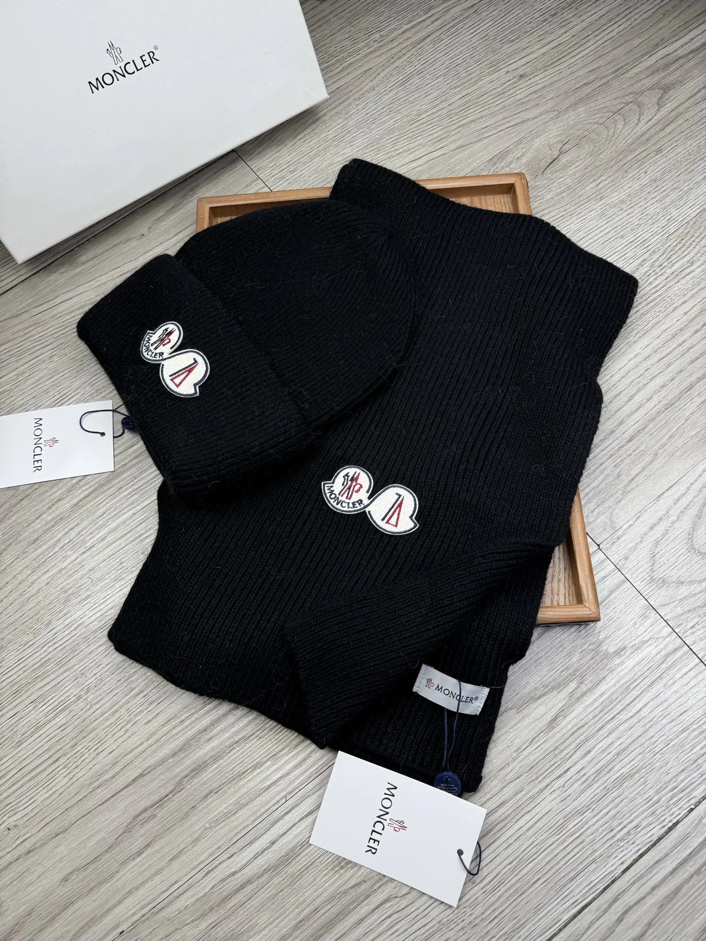 Moncler Wool Rabbit Fur Scarf & Hat Set Ver.G — Photo 2