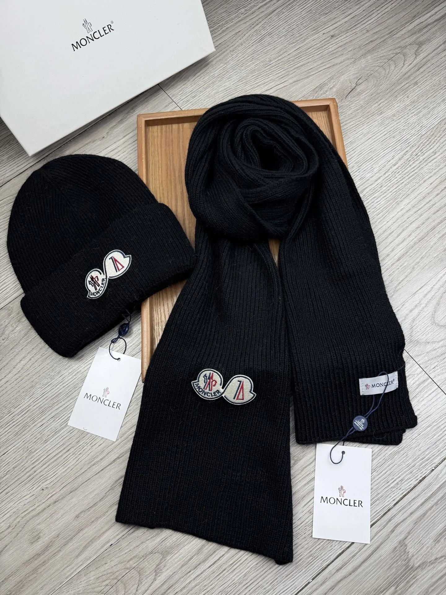Moncler Wool Rabbit Fur Scarf & Hat Set Ver.G — Photo 6
