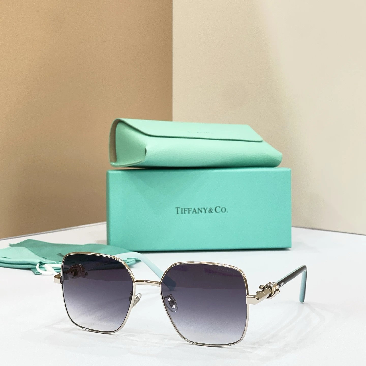 Tiffany TF3122 Sunglasses 57-18-145 Ver.B — photo 6