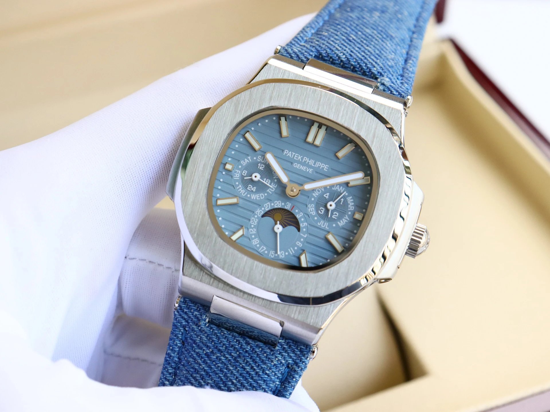 Patek Philippe Nautilus Automatic Watch Ver.B — photo 3