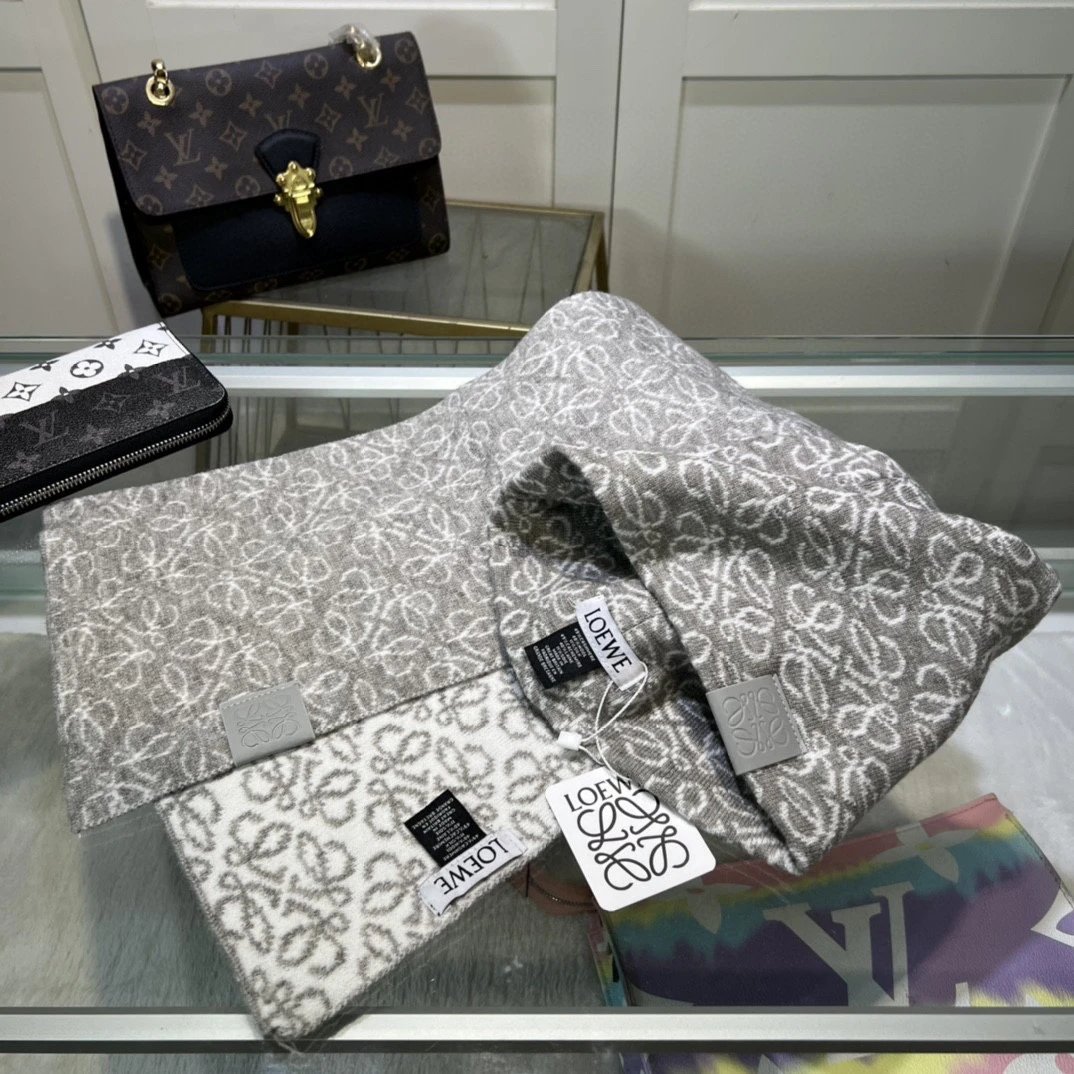 Loewe Scarf & Hat Set Ver.C — Photo 5