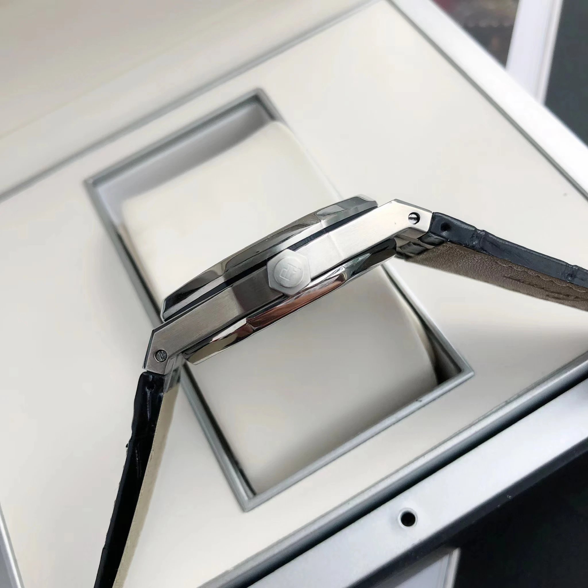 Audemars Piguet Royal Oak Automatic Watch 41mm Ver.B — Photo 7