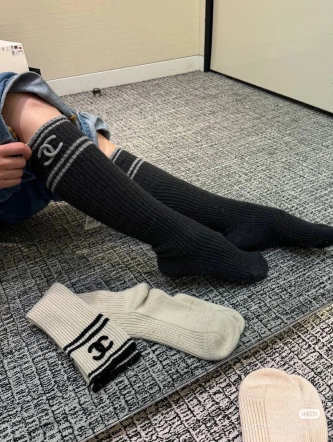 Chanel Cashmere Socks 5-Pair Box Ver.D — photo 9