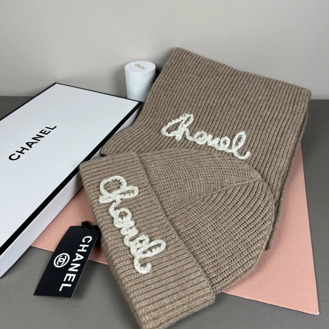 Chanel Scarf & Hat Set Ver.B — Photo 6