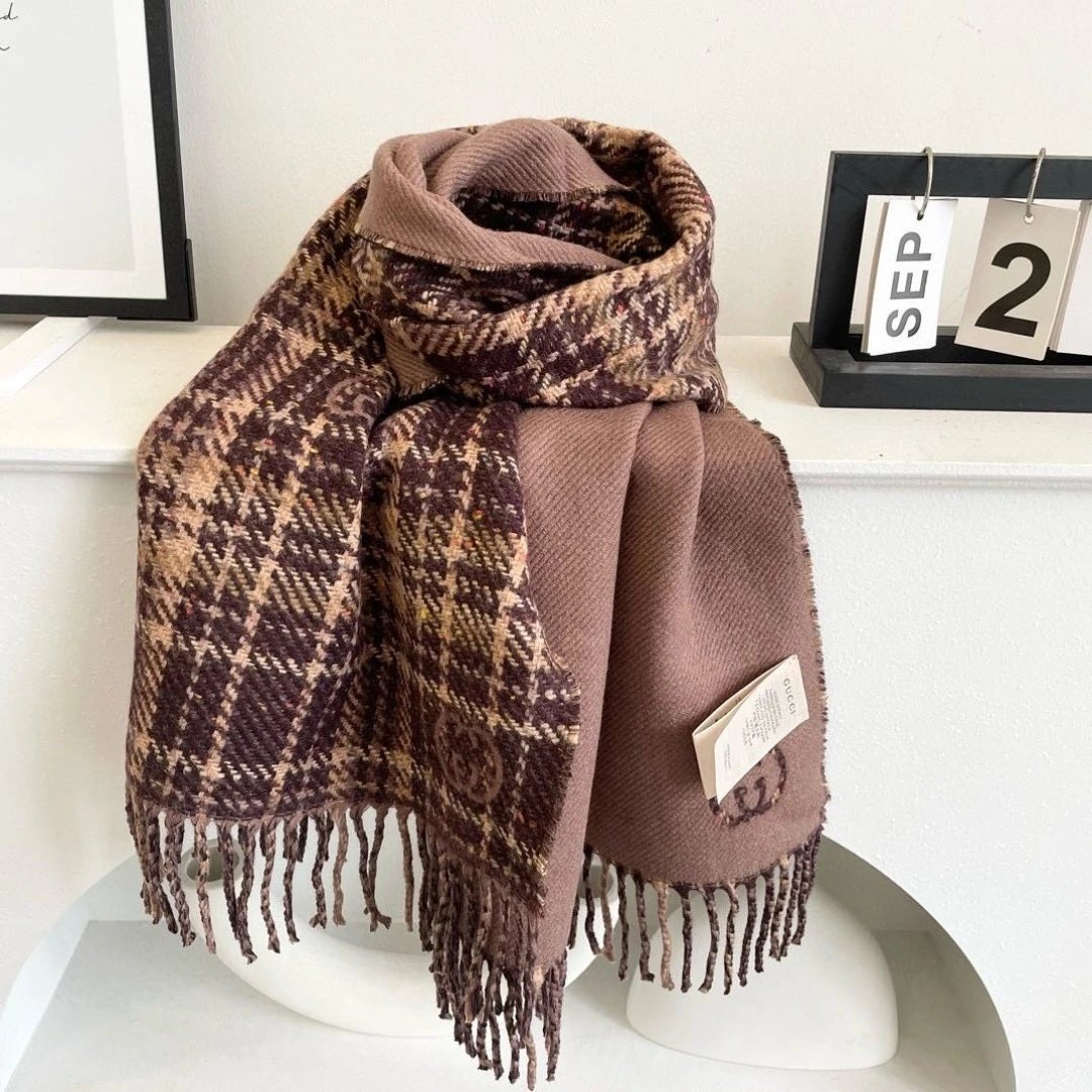Gucci Wool Silk Scarf — Photo 7