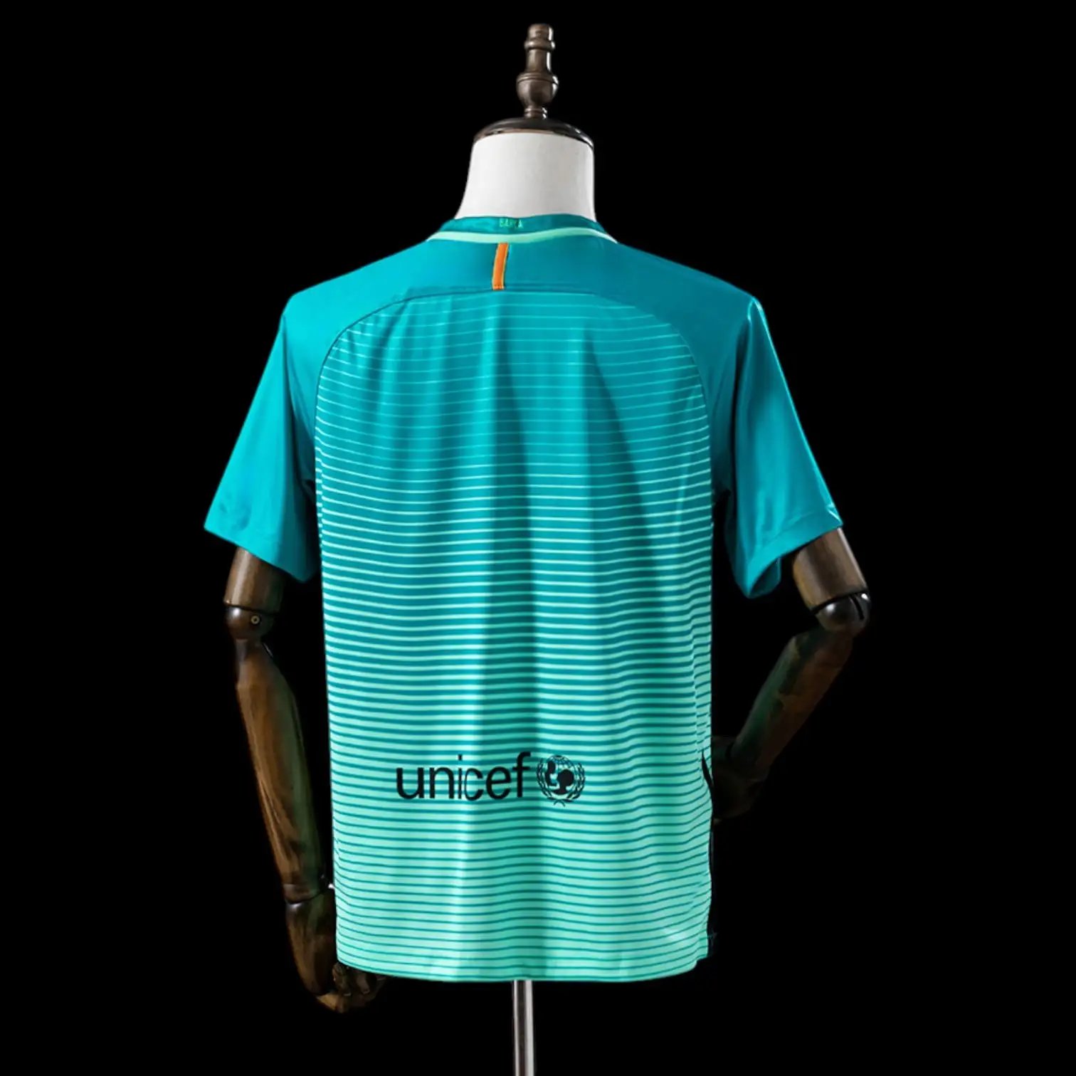 Barcelona FC 16/17 Retro Jersey — QC