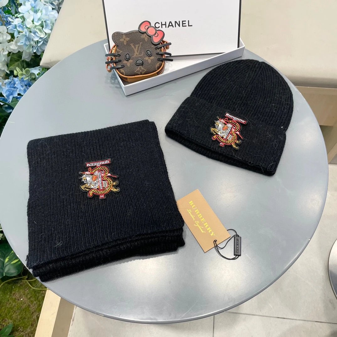 Burberry Scarf & Hat Set Ver.E — Photo 2