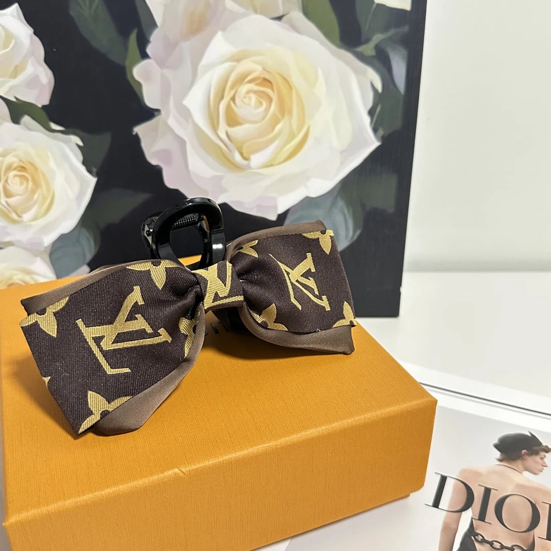 Louis Vuitton Vintage Headband — Photo 3