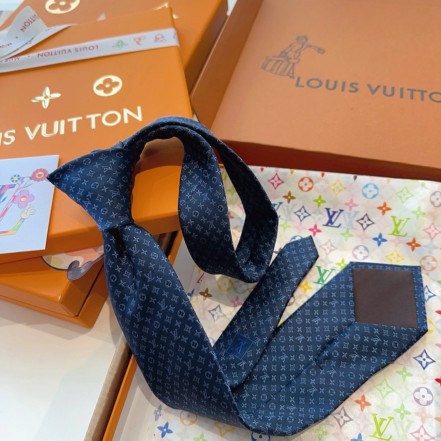 Louis Vuitton Silk Tie Ver.R — Photo 9