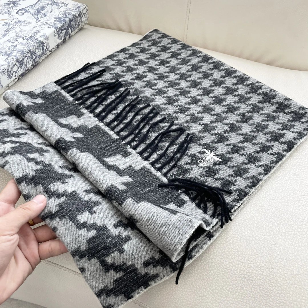 Dior Scarf Ver.E — Photo 5