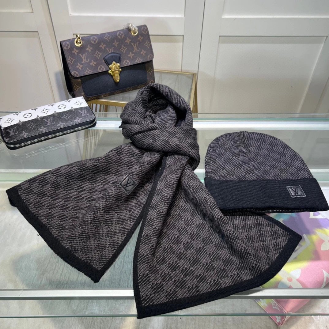 Louis Vuitton Wool Scarf & Hat Set Ver.A — Photo 7